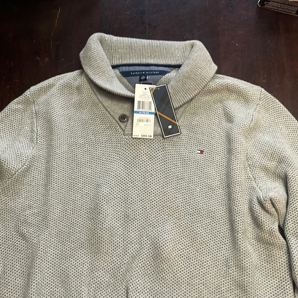 Tommy Hilfiger sweater